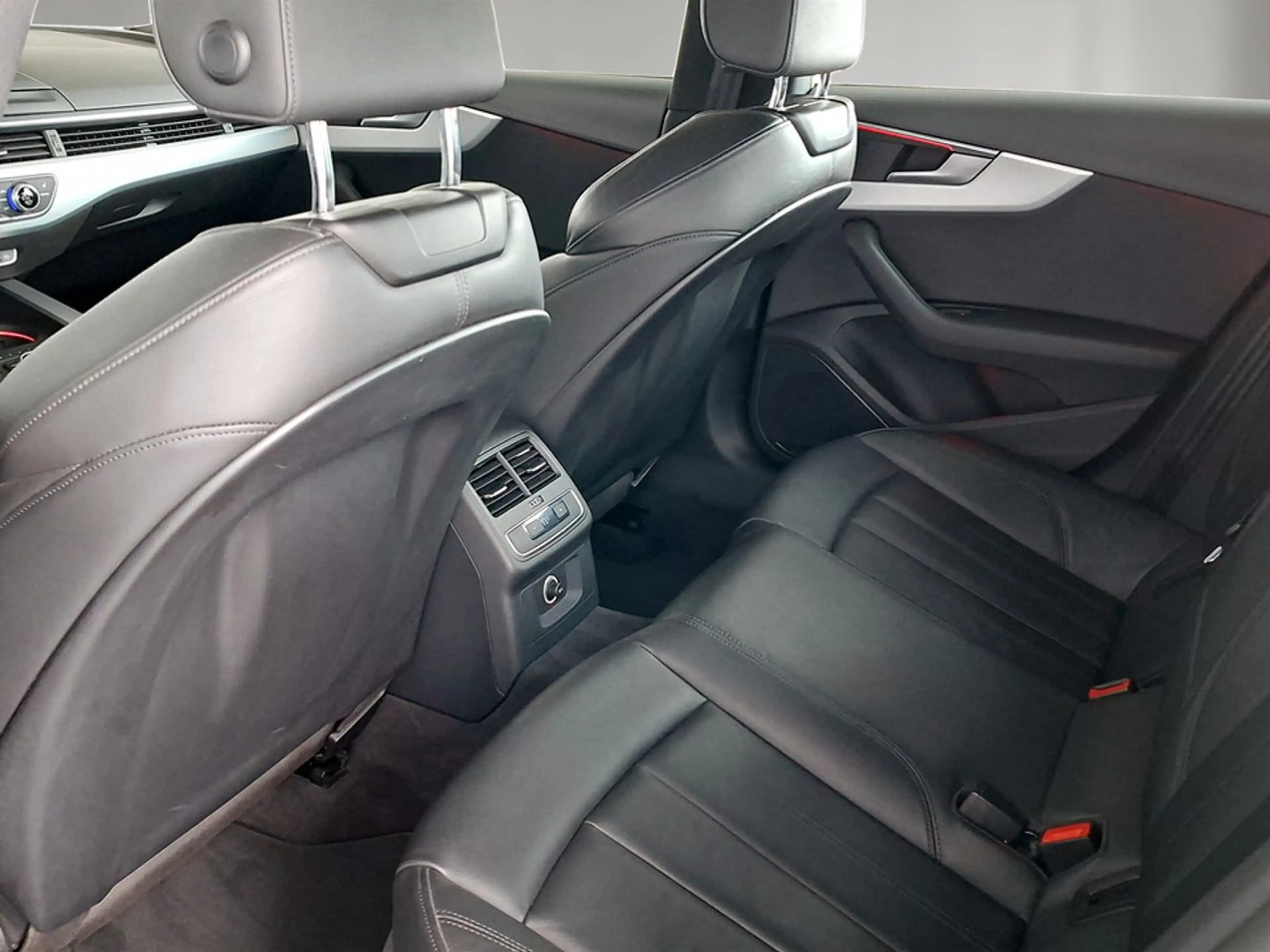 Audi A5 2.0 TDI Design — photo 14