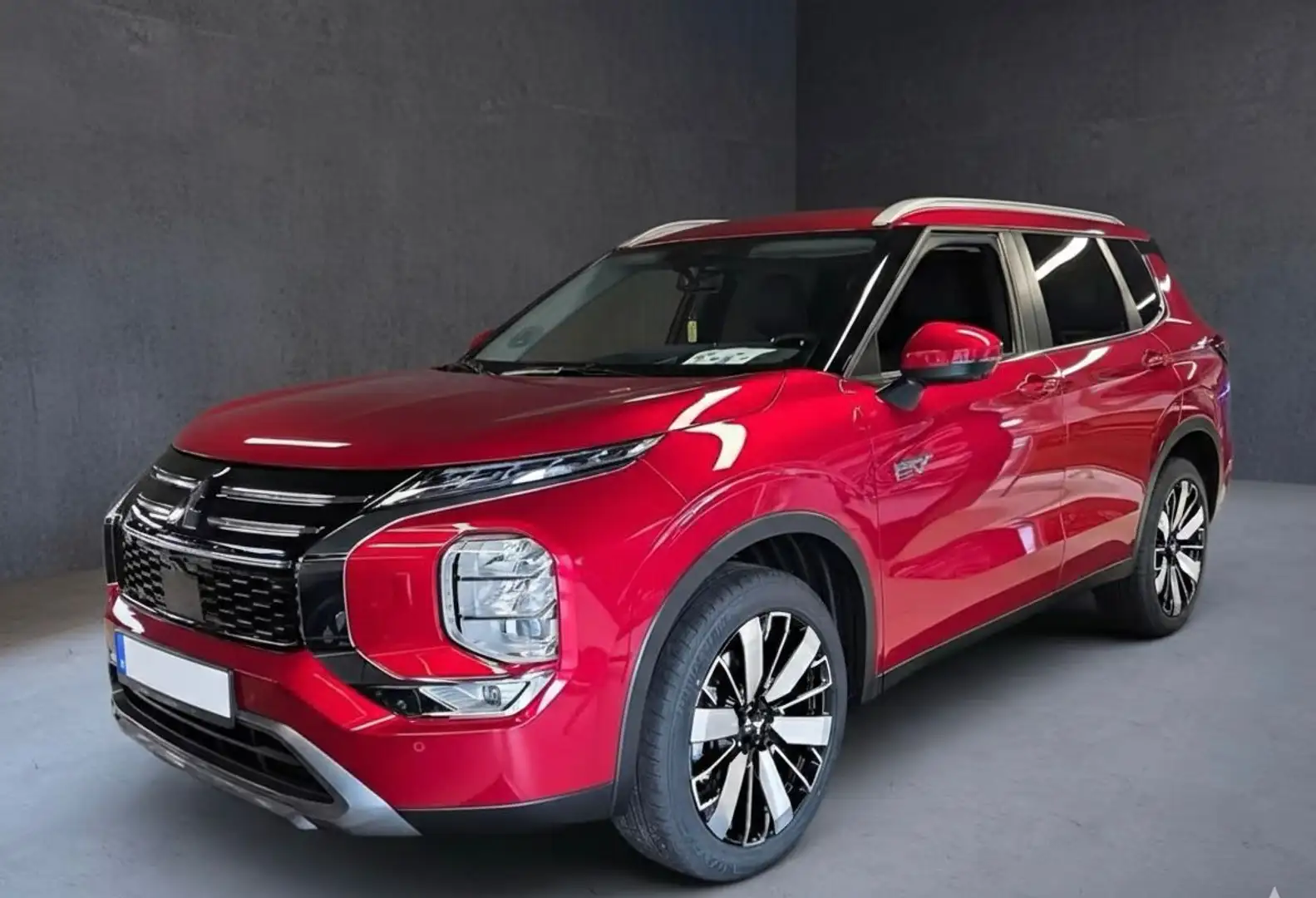 Mitsubishi Outlander PHEV Kaiteki 4WD - 1