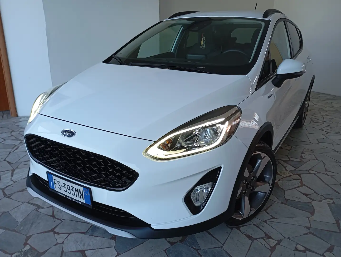 Ford Fiesta Active 1.0 Ecoboost Bianco - 1