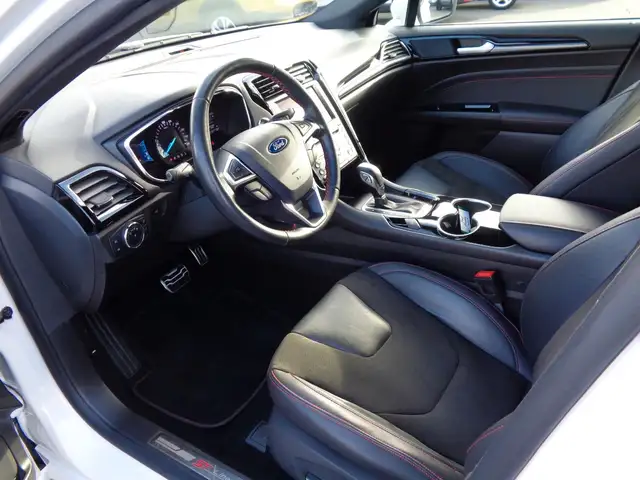 Ford Mondeo view 8