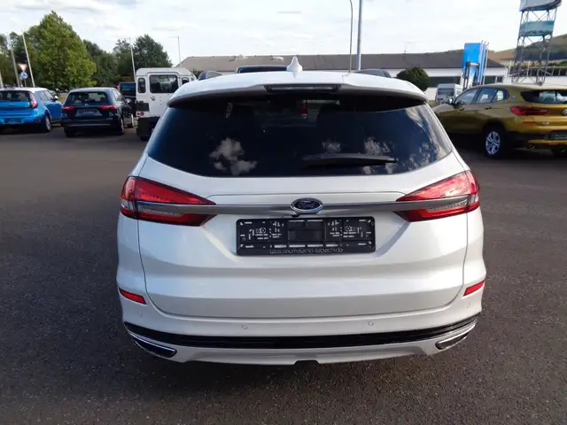 Ford Mondeo view 5