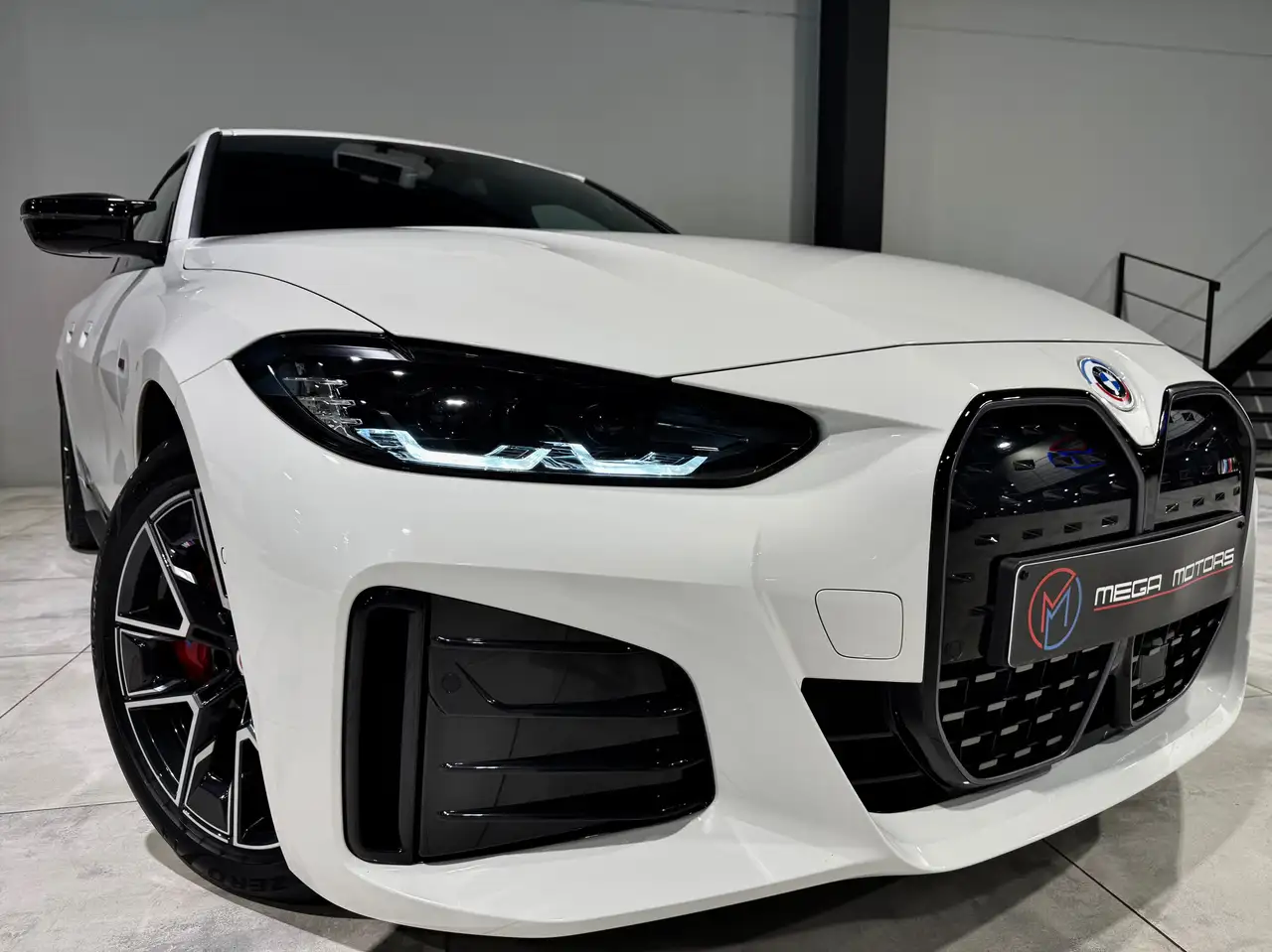 BMW i4