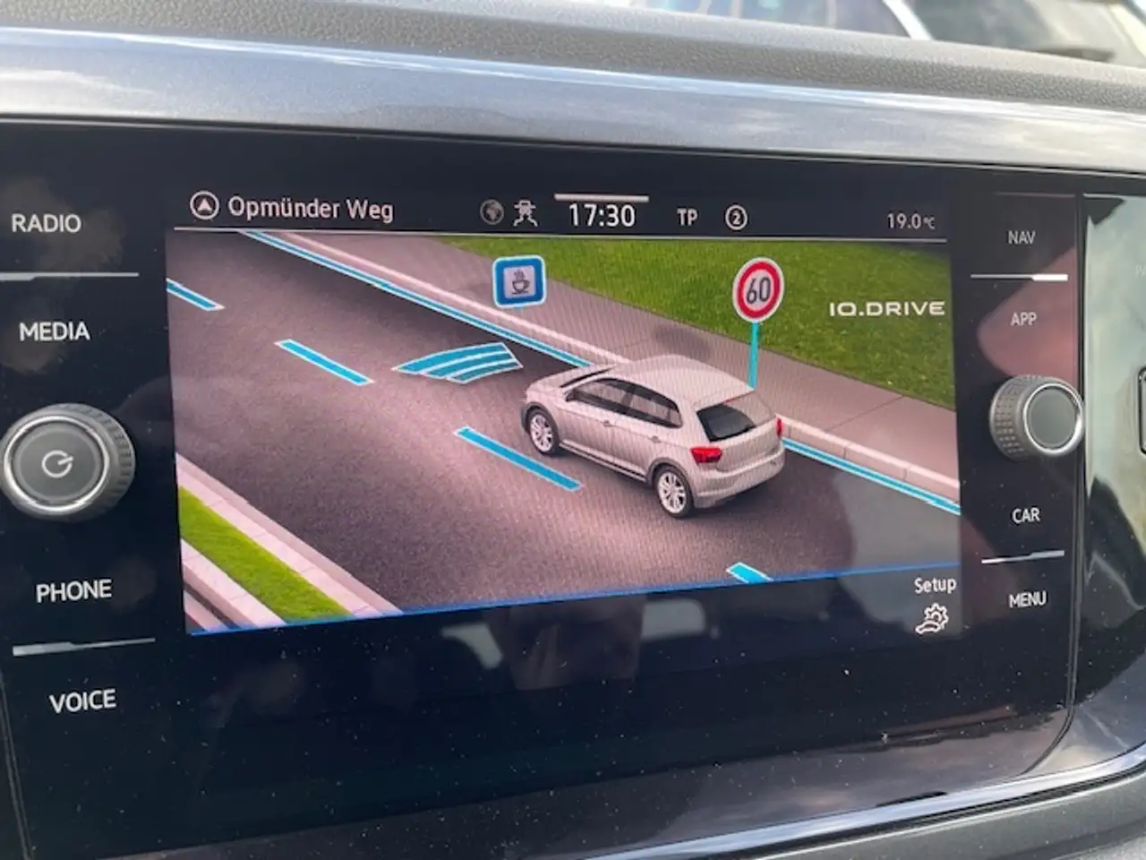 Volkswagen Polo VI Style Navi Digitales Cockpit LED Blendfreies Fe 20