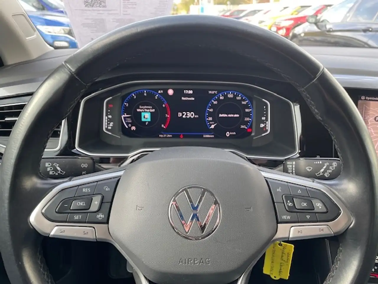 Volkswagen Polo VI Style Navi Digitales Cockpit LED Blendfreies Fe 13