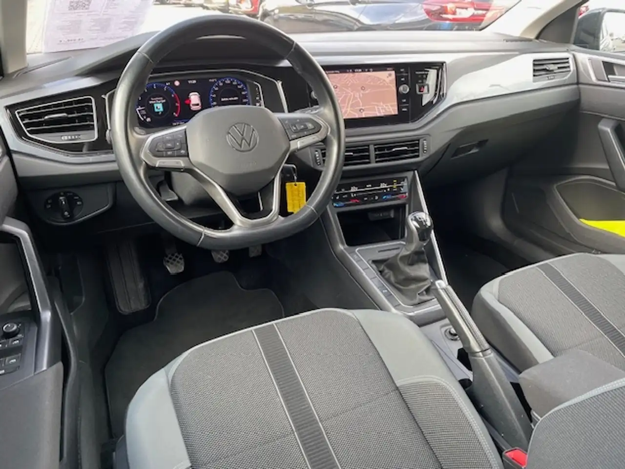 Volkswagen Polo VI Style Navi Digitales Cockpit LED Blendfreies Fe 9