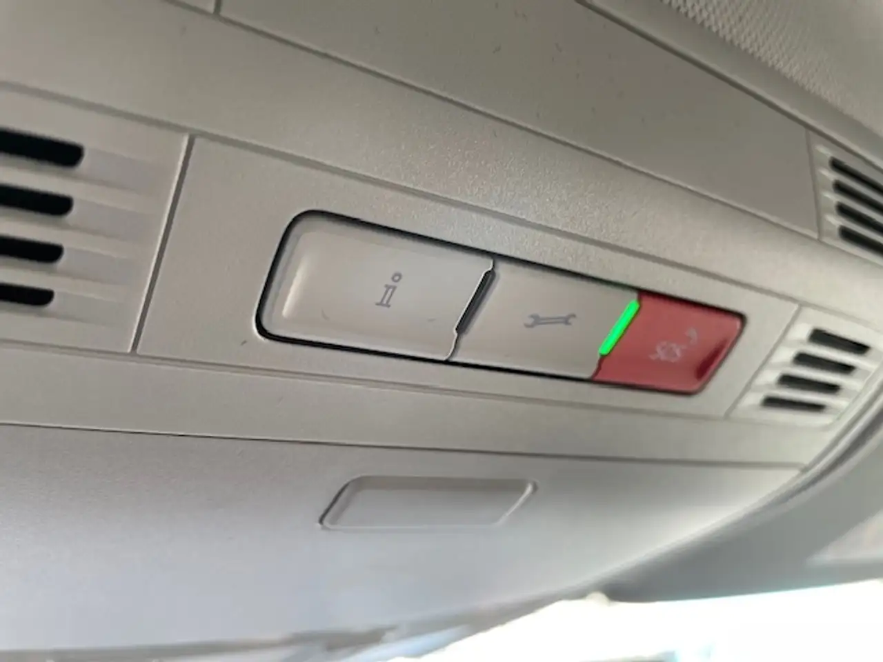 Volkswagen Polo VI Style Navi Digitales Cockpit LED Blendfreies Fe 23