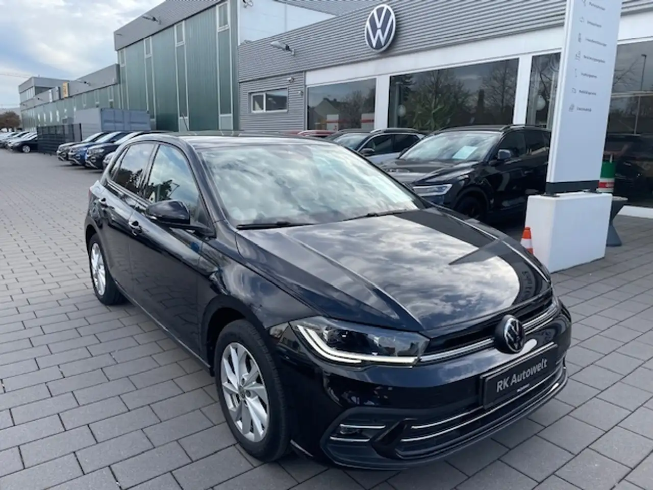 Volkswagen Polo VI Style Navi Digitales Cockpit LED Blendfreies Fe 3