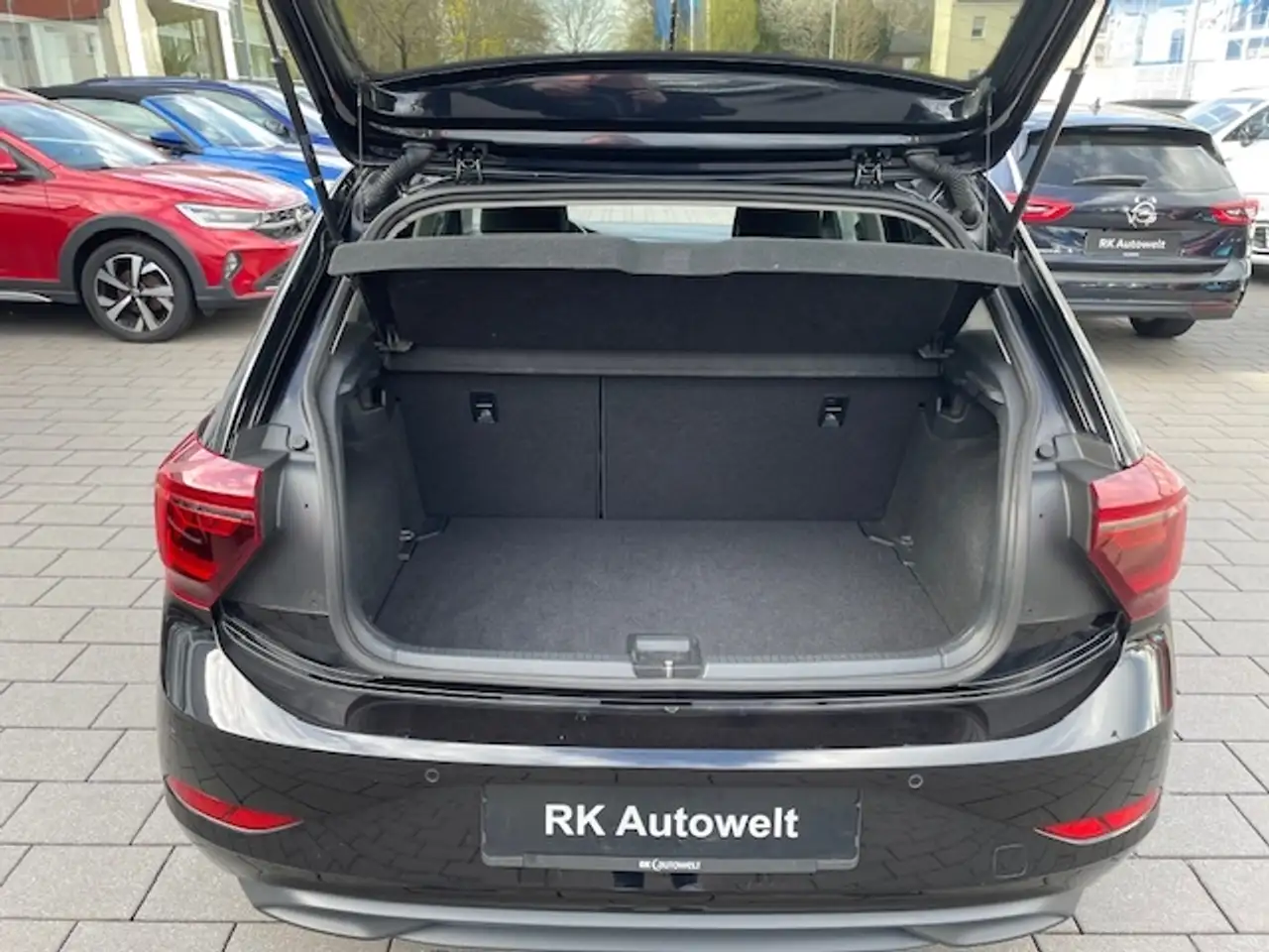 Volkswagen Polo VI Style Navi Digitales Cockpit LED Blendfreies Fe 7