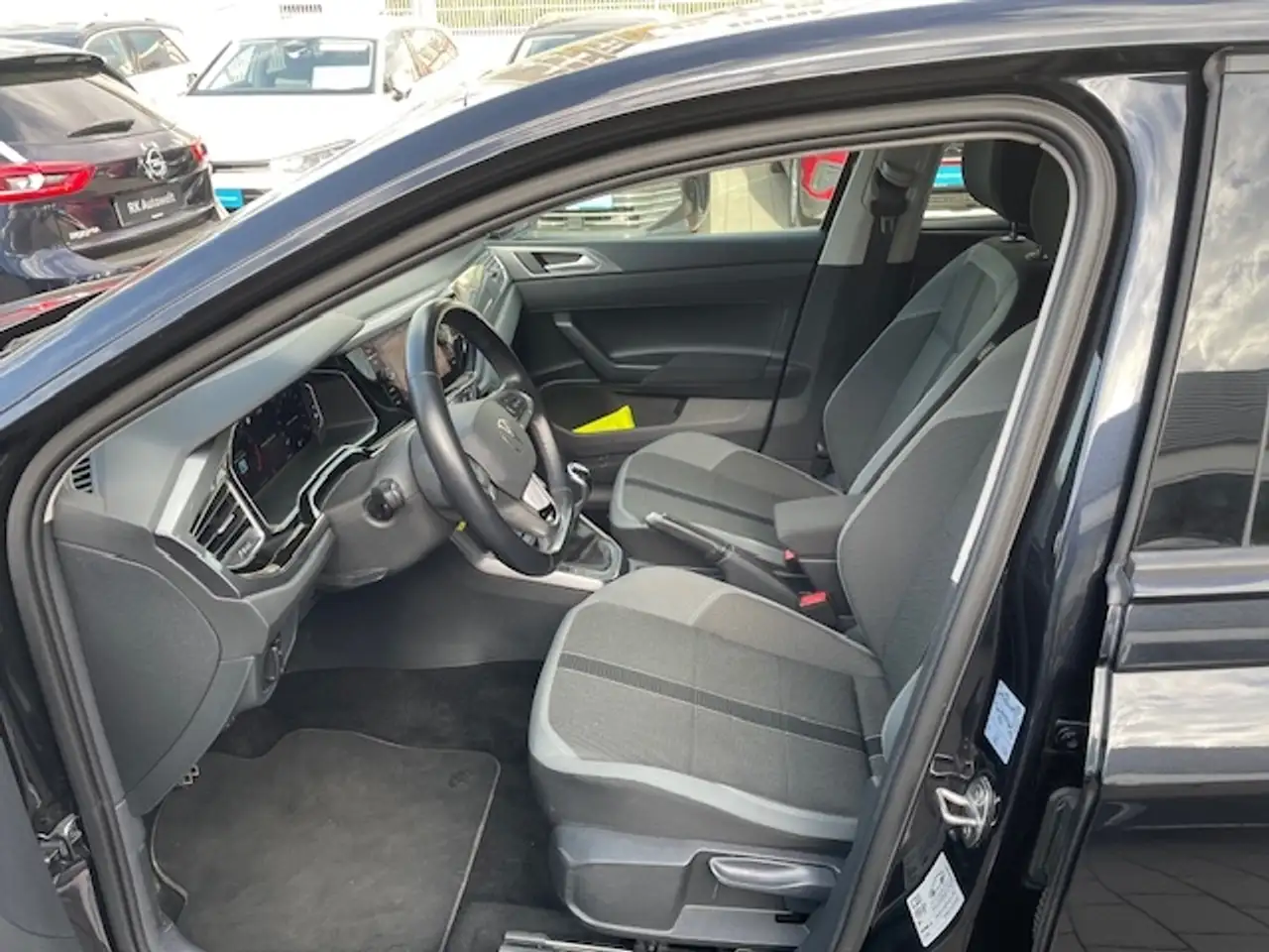 Volkswagen Polo VI Style Navi Digitales Cockpit LED Blendfreies Fe 10