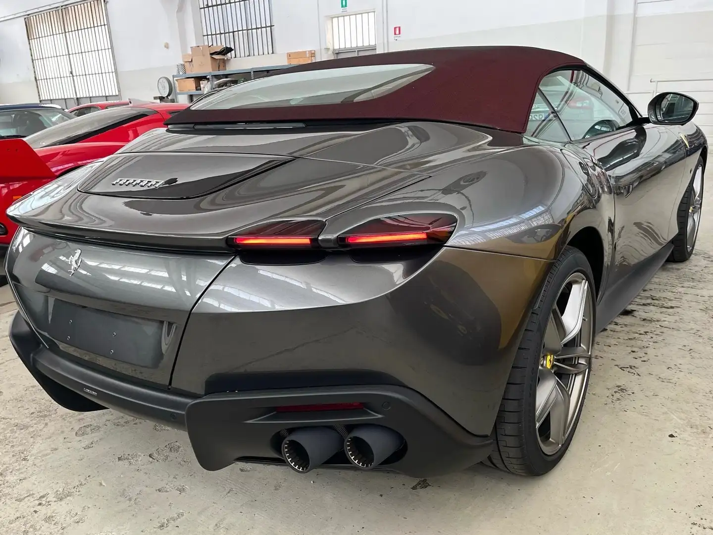 Ferrari Roma Spider - 1