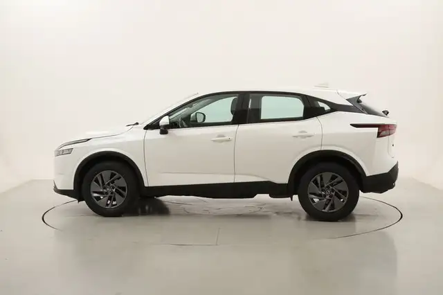 Nissan Qashqai view 2