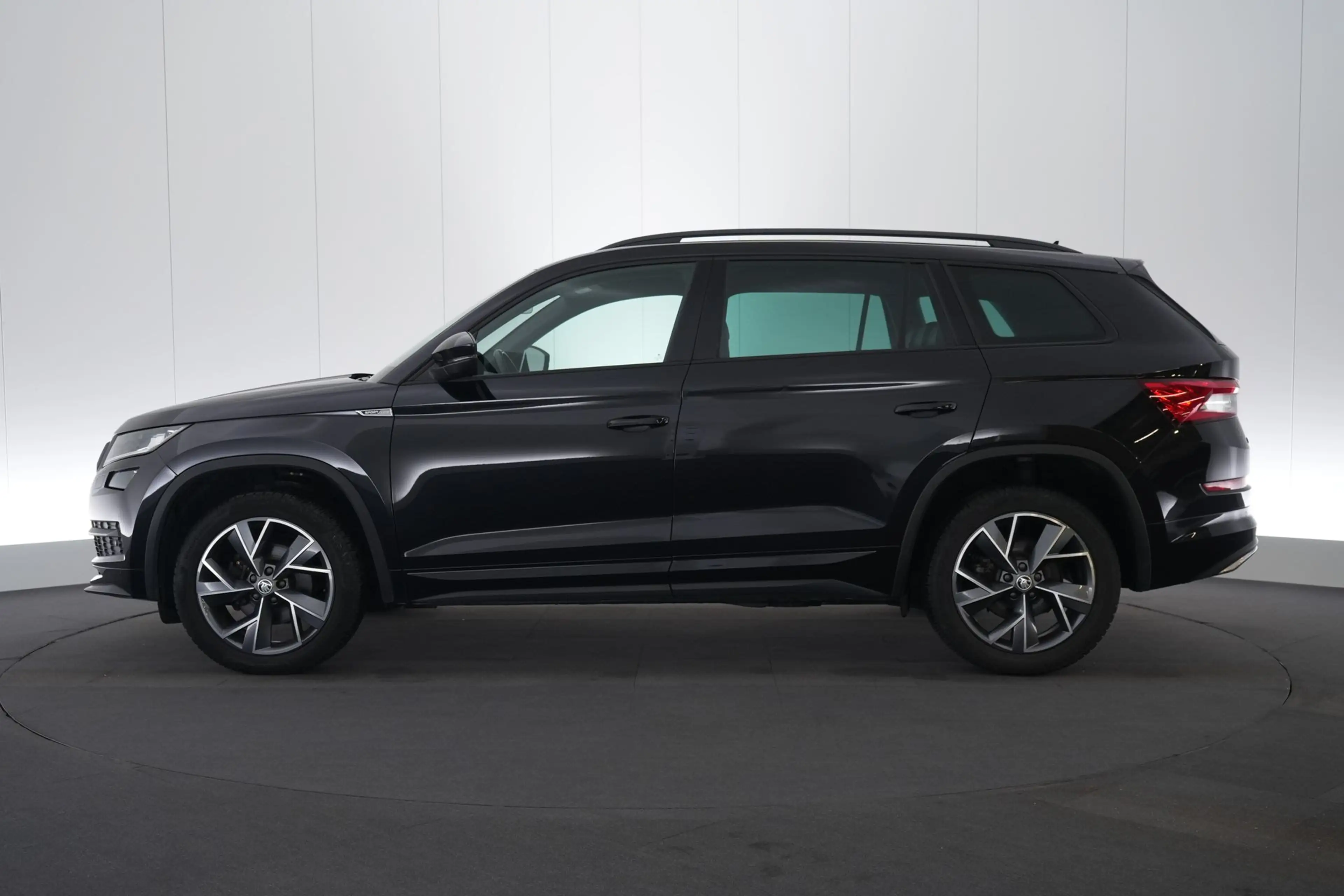 Skoda Kodiaq 2.0 CR TDi DSG Sportline II LEDER/ALCANTARA LED GP — photo 11