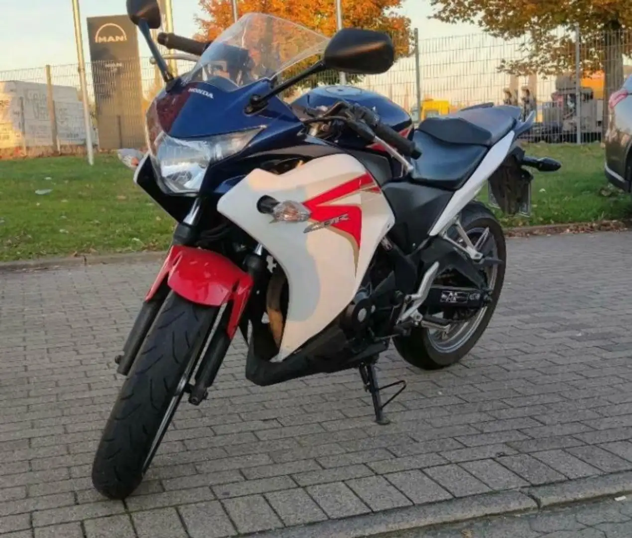 Honda CBR 250 Beyaz - 1