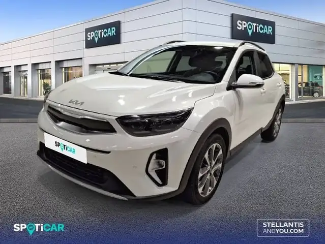2025 Kia Stonic in White for sale