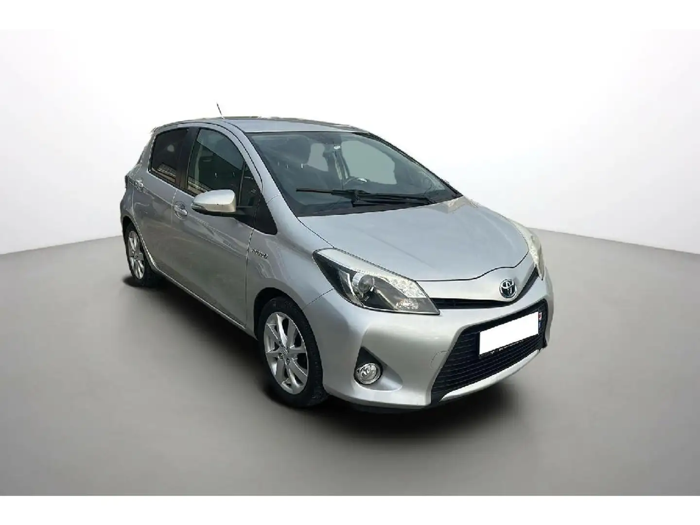 Toyota Yaris HYBRIDE 100h Dynamic Gris - 2