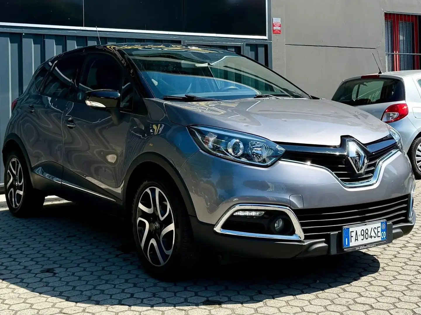 Renault Captur Captur I 2013 1.5 dci Iconic  EURO 6 NEOPATENTATI Grey - 1