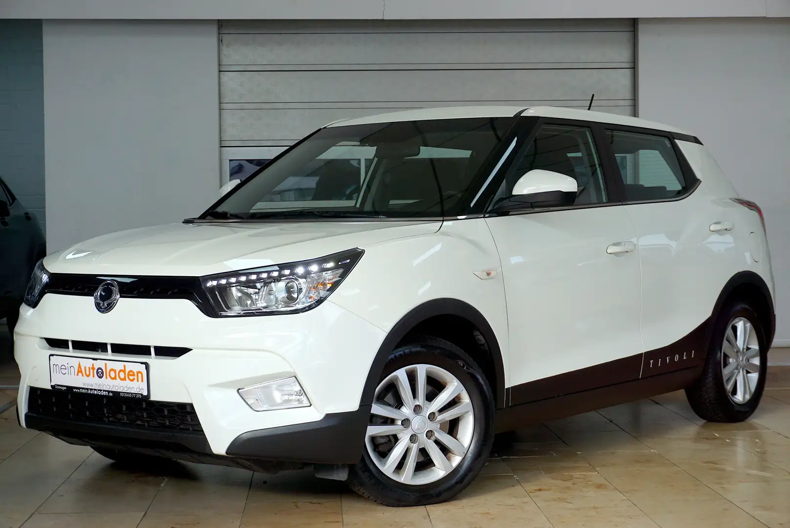 SsangYong Tivoli e-XGi 160 Aut. *XENON*AHK*KAMERA*SHZ*LHZ*LED* Weiß - 1