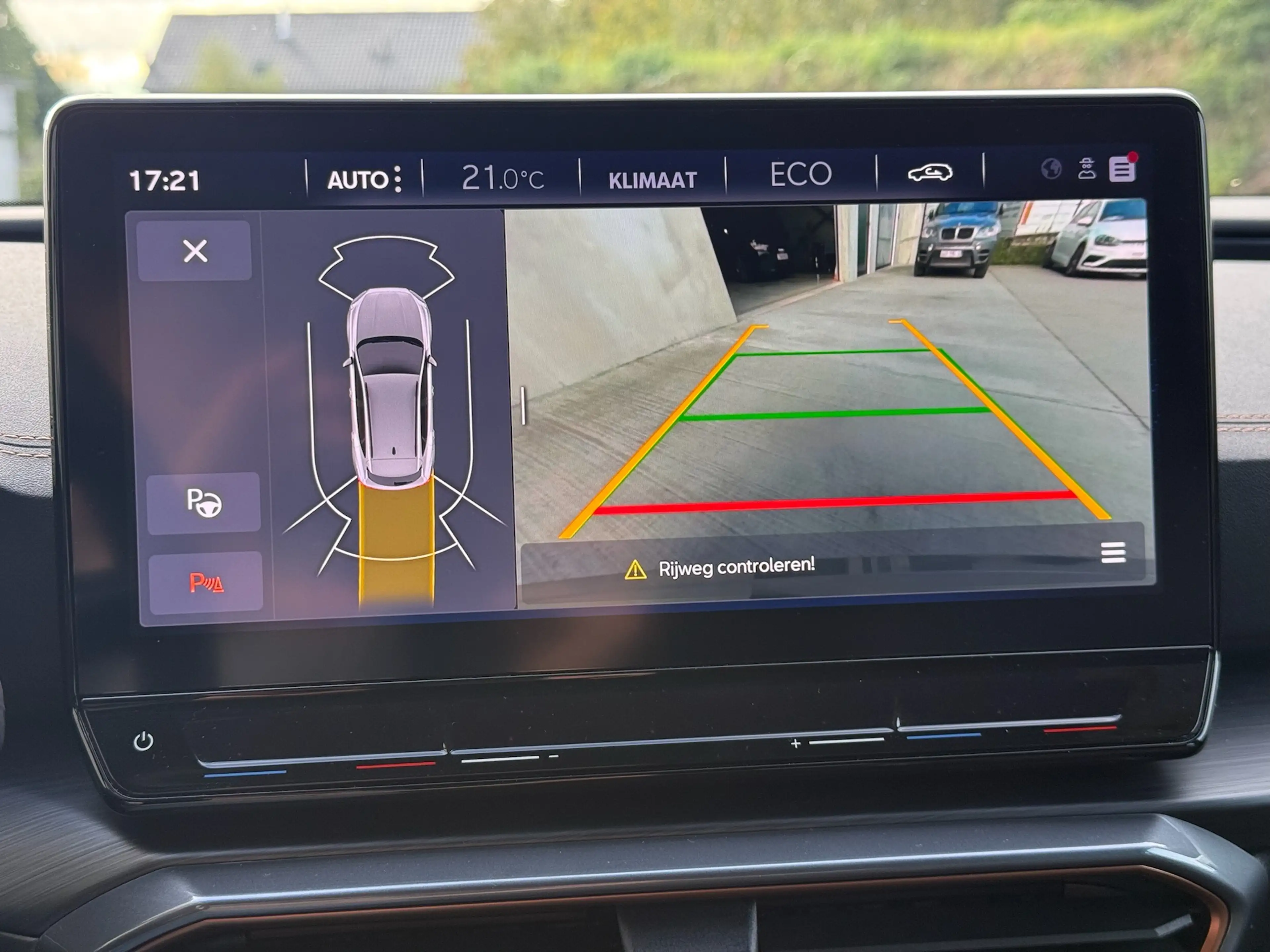 CUPRA Formentor Formentor e-Hybrid 1.4 DSG / Keyless / Travel Assist / ACC / Lane Assist / Ambiance / CarSwap — photo 11