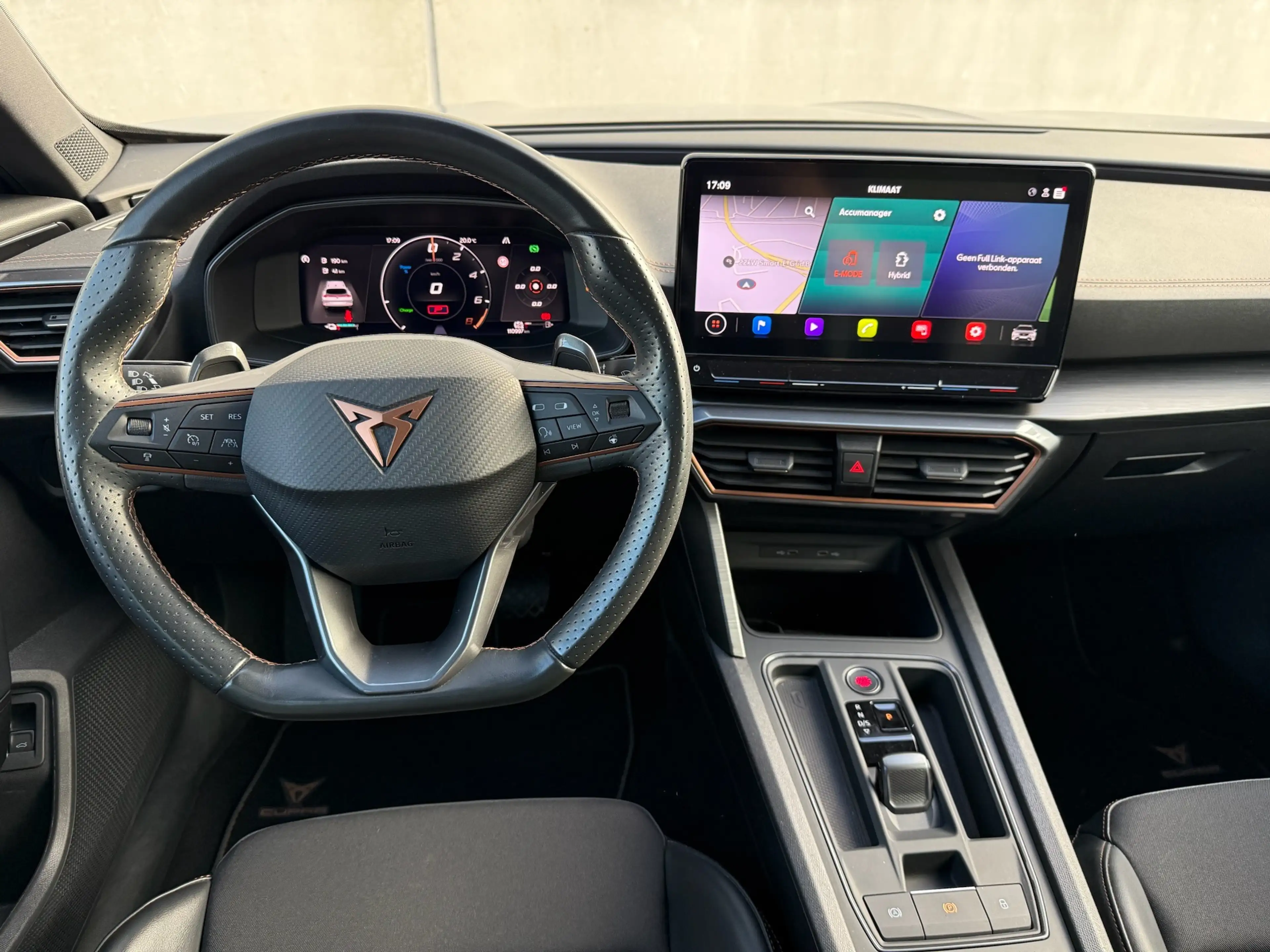 CUPRA Formentor Formentor e-Hybrid 1.4 DSG / Keyless / Travel Assist / ACC / Lane Assist / Ambiance / CarSwap — photo 8
