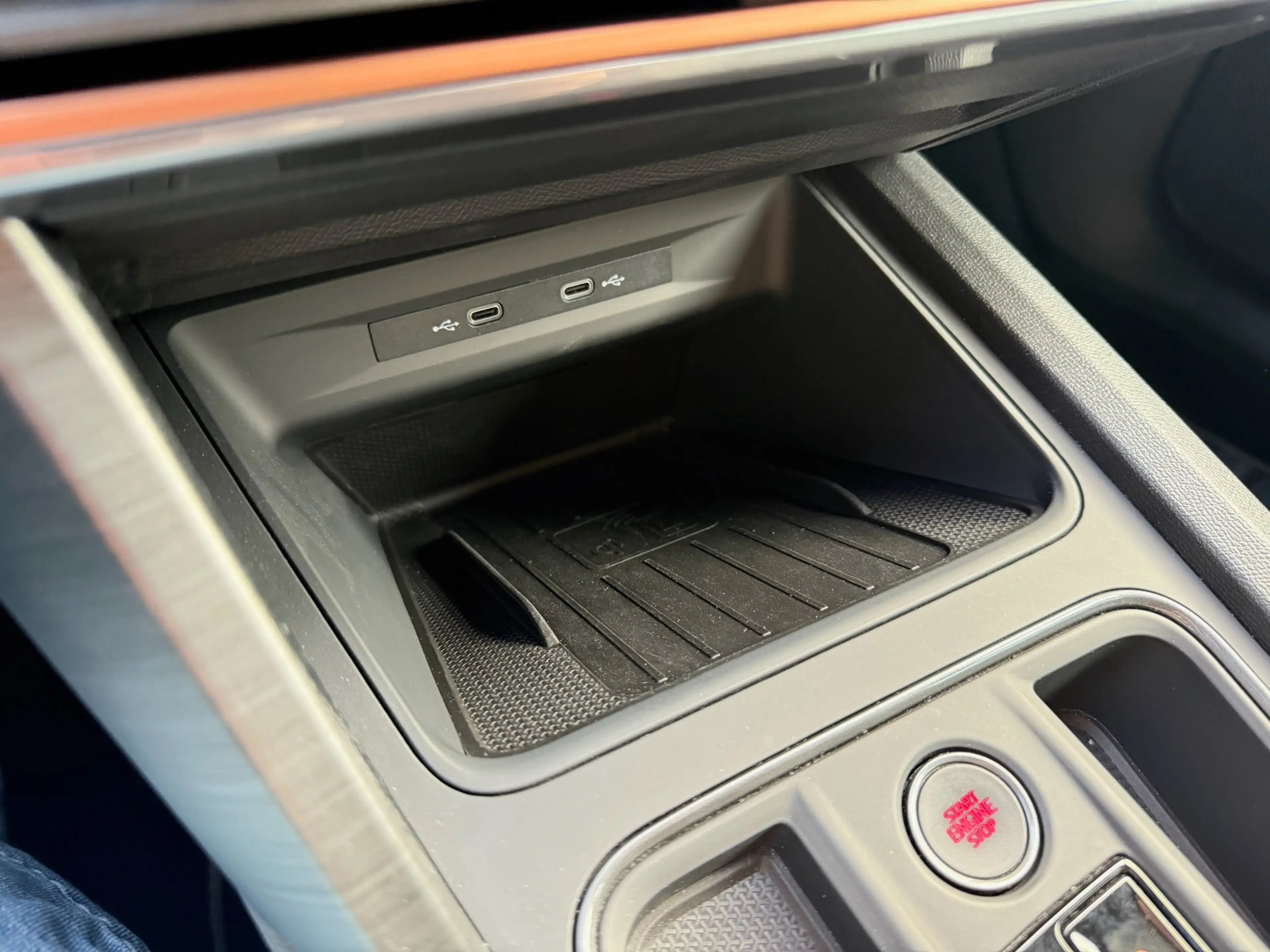 CUPRA Formentor Formentor e-Hybrid 1.4 DSG / Keyless / Travel Assist / ACC / Lane Assist / Ambiance / CarSwap — photo 12