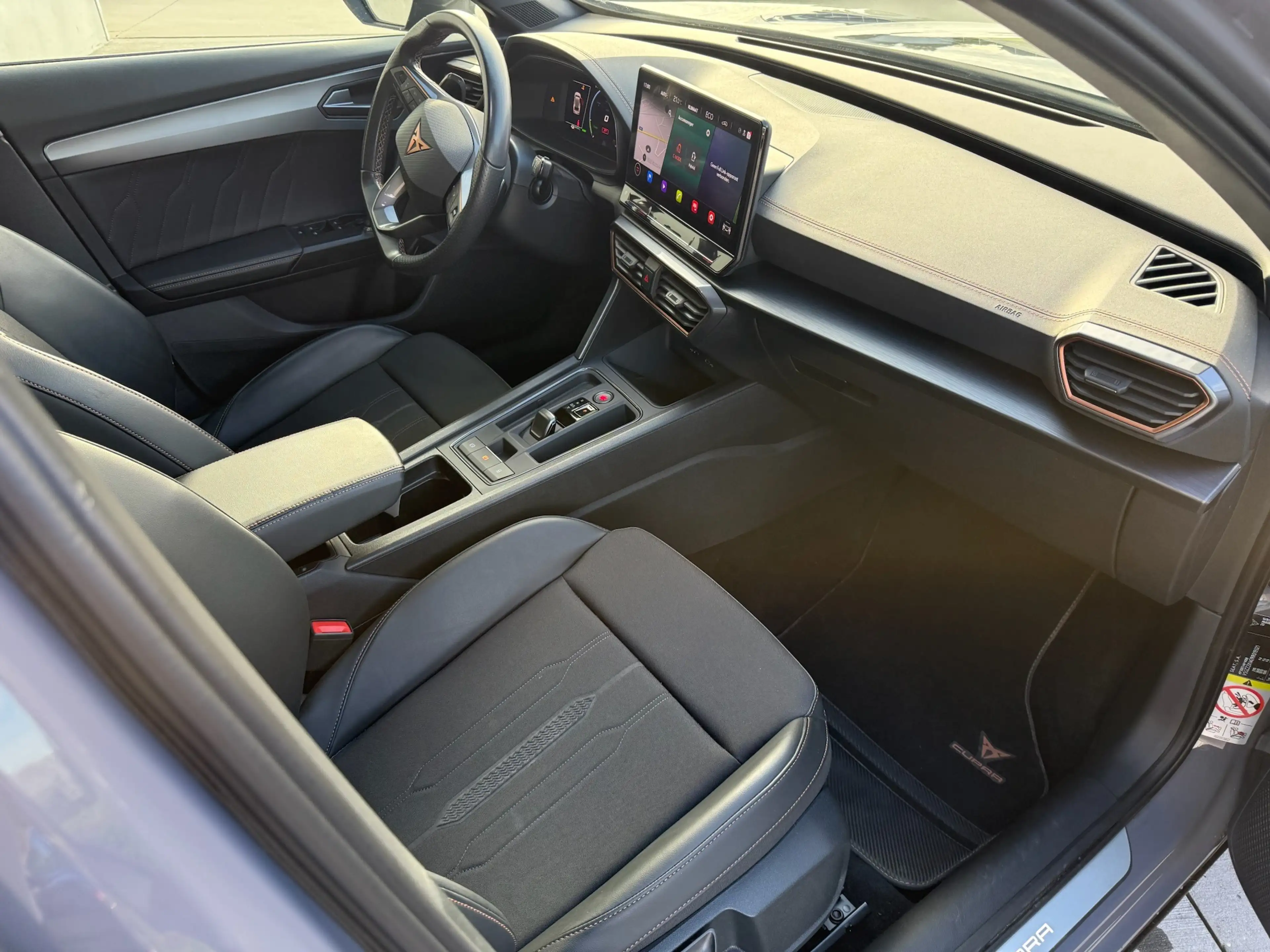 CUPRA Formentor Formentor e-Hybrid 1.4 DSG / Keyless / Travel Assist / ACC / Lane Assist / Ambiance / CarSwap — photo 5