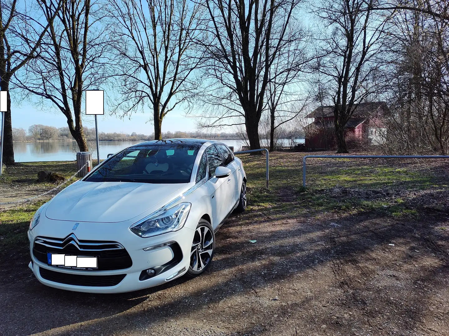 Citroen DS5 DS5 Hybrid4 EGS6 SportChic Weiß - 2