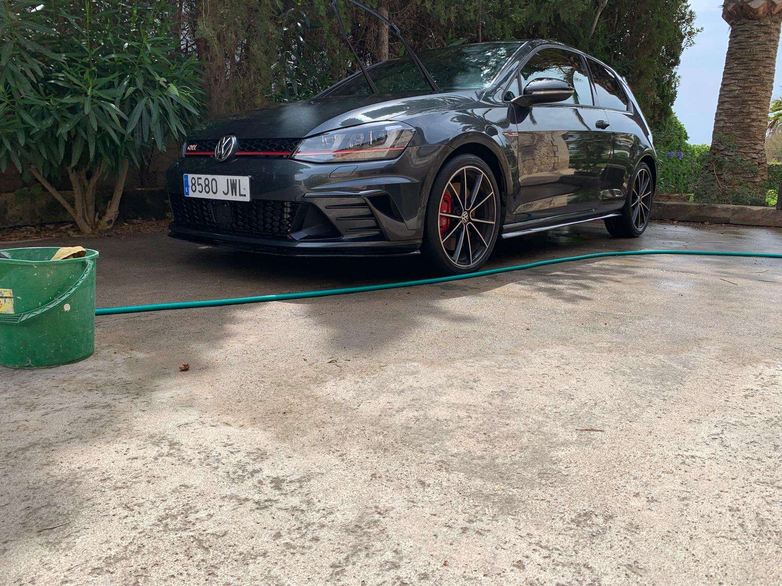 2017 Volkswagen GOLF