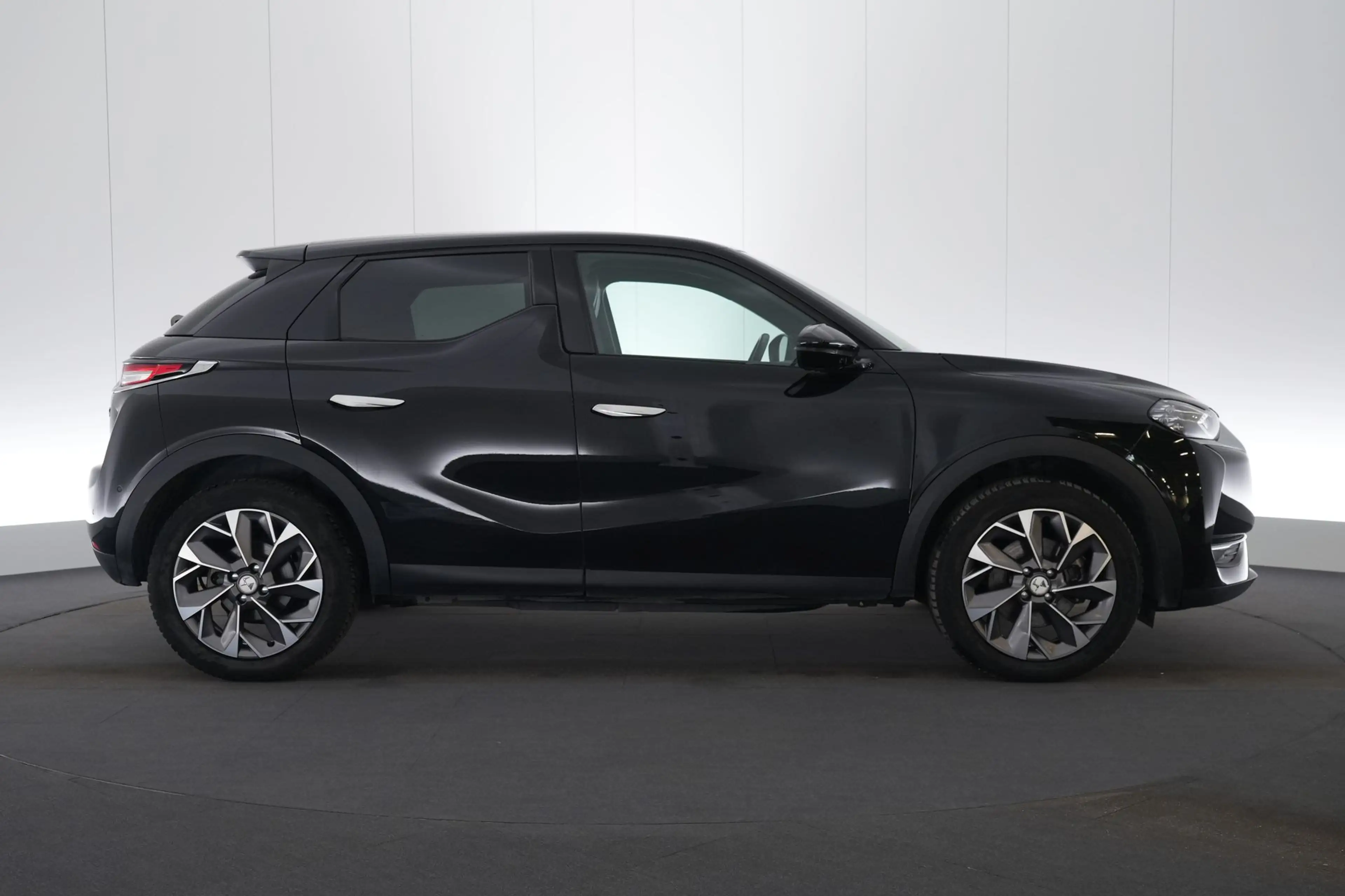DS Automobiles DS 3 50 kWh Grand Chic LEDER/CUIR LED GPS PDC CAM Keyle — photo 5