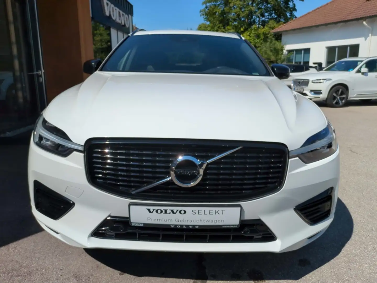Volvo XC60 R Design Recharge Plug-In Hybrid AWD T6 Twin Engin Weiß - 2