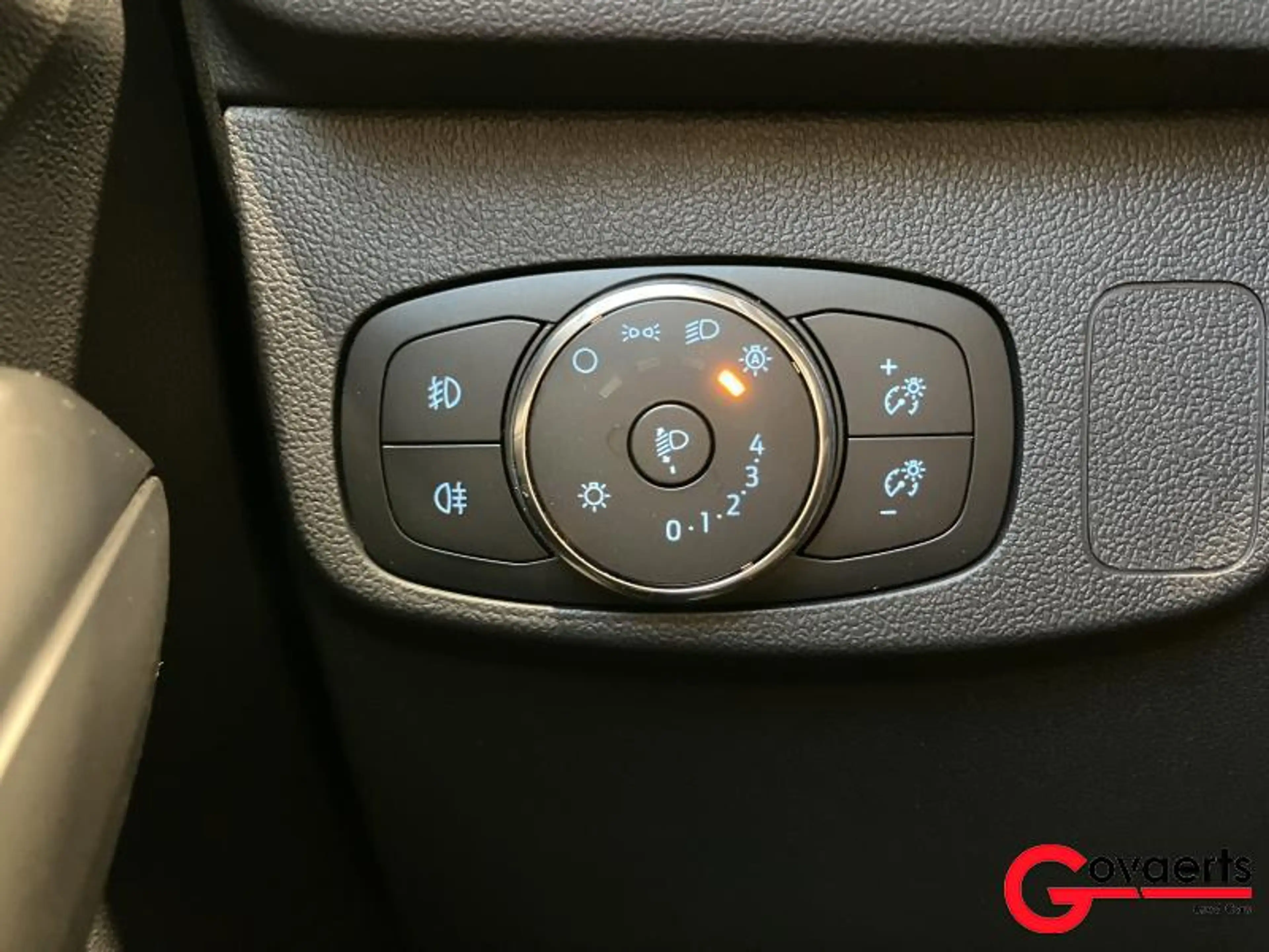 Ford Focus 1.0 EcoBoost Clipper Titanium — photo 13