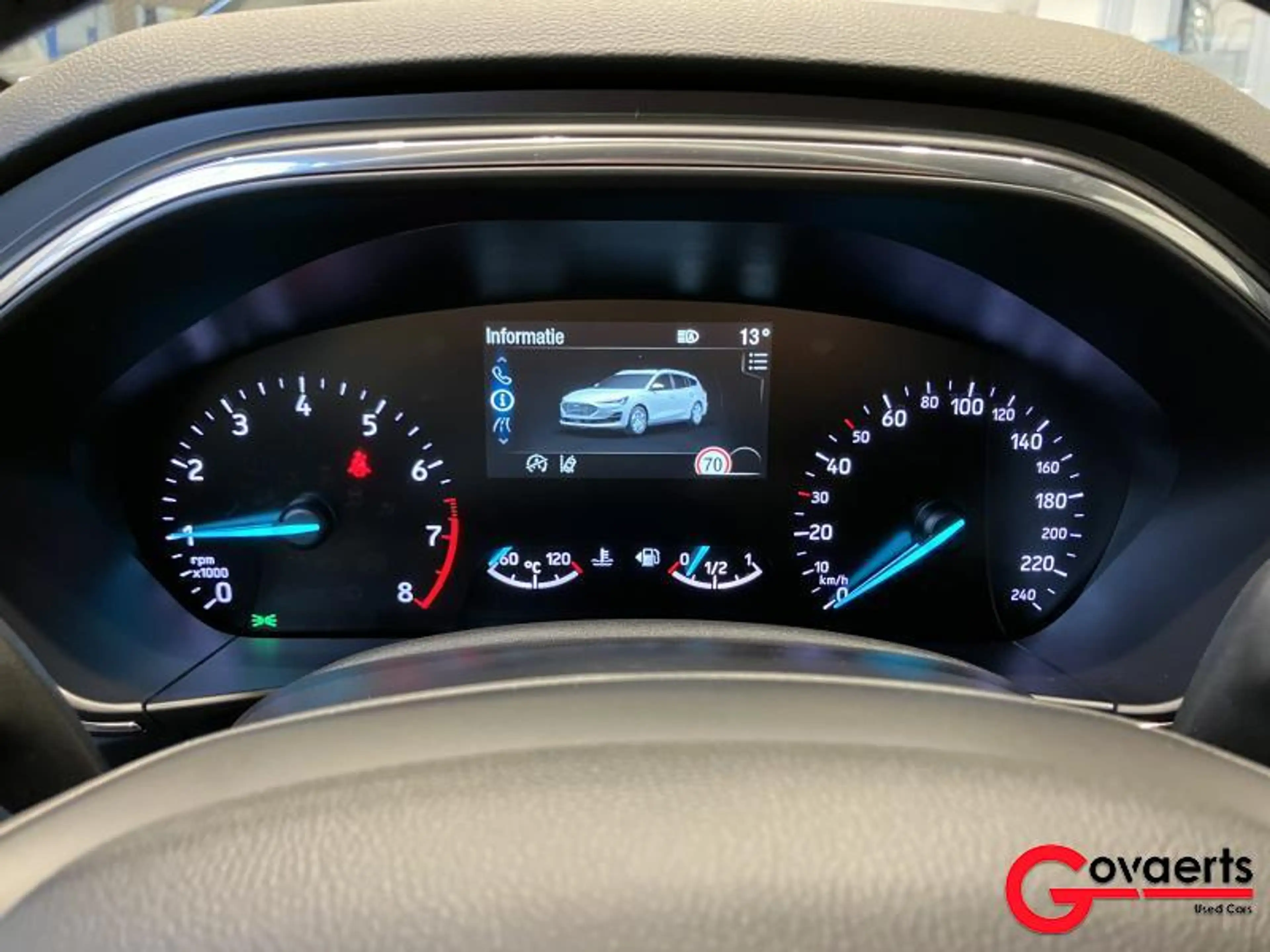 Ford Focus 1.0 EcoBoost Clipper Titanium — photo 9