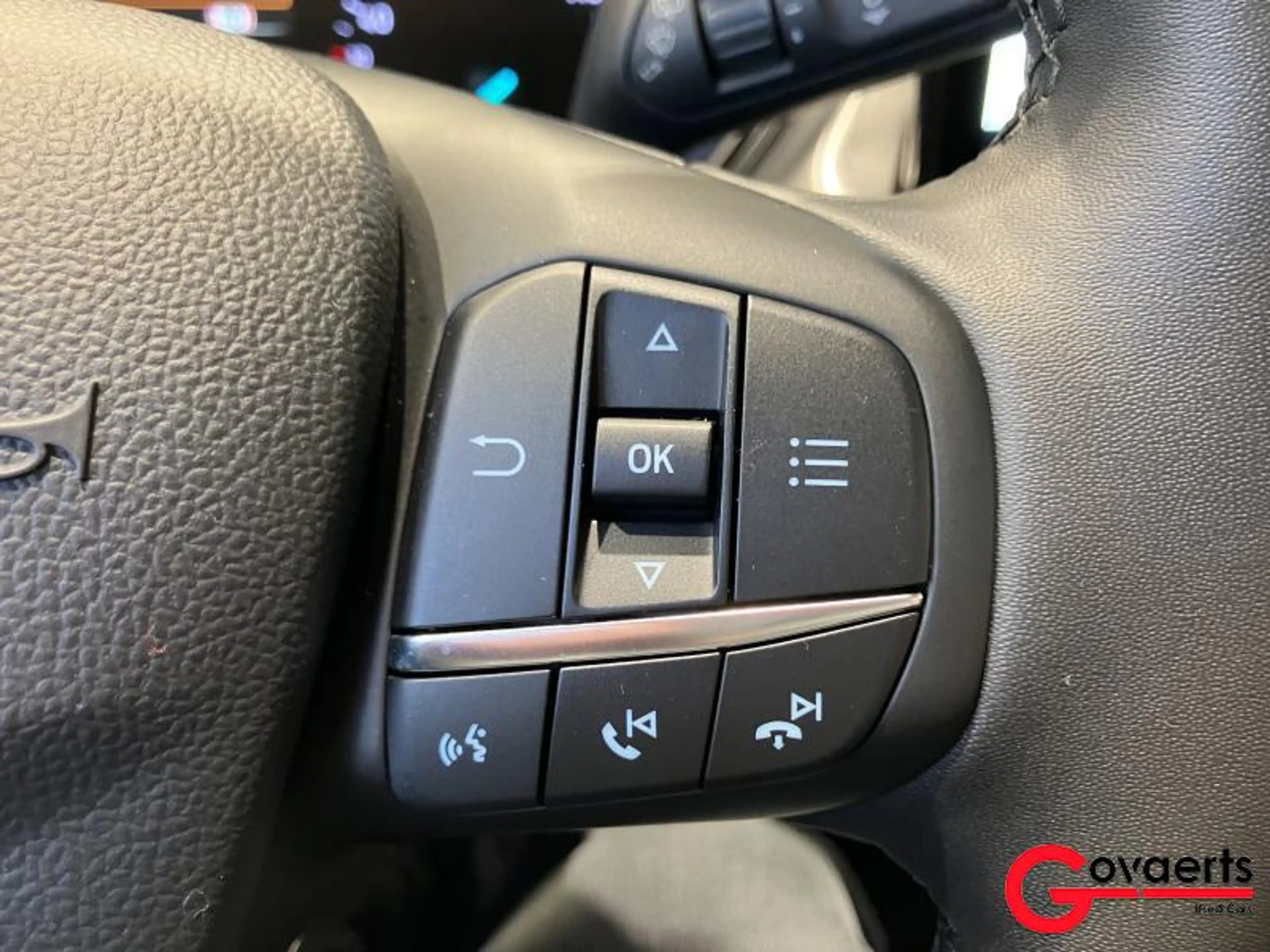 Ford Focus 1.0 EcoBoost Clipper Titanium — photo 11