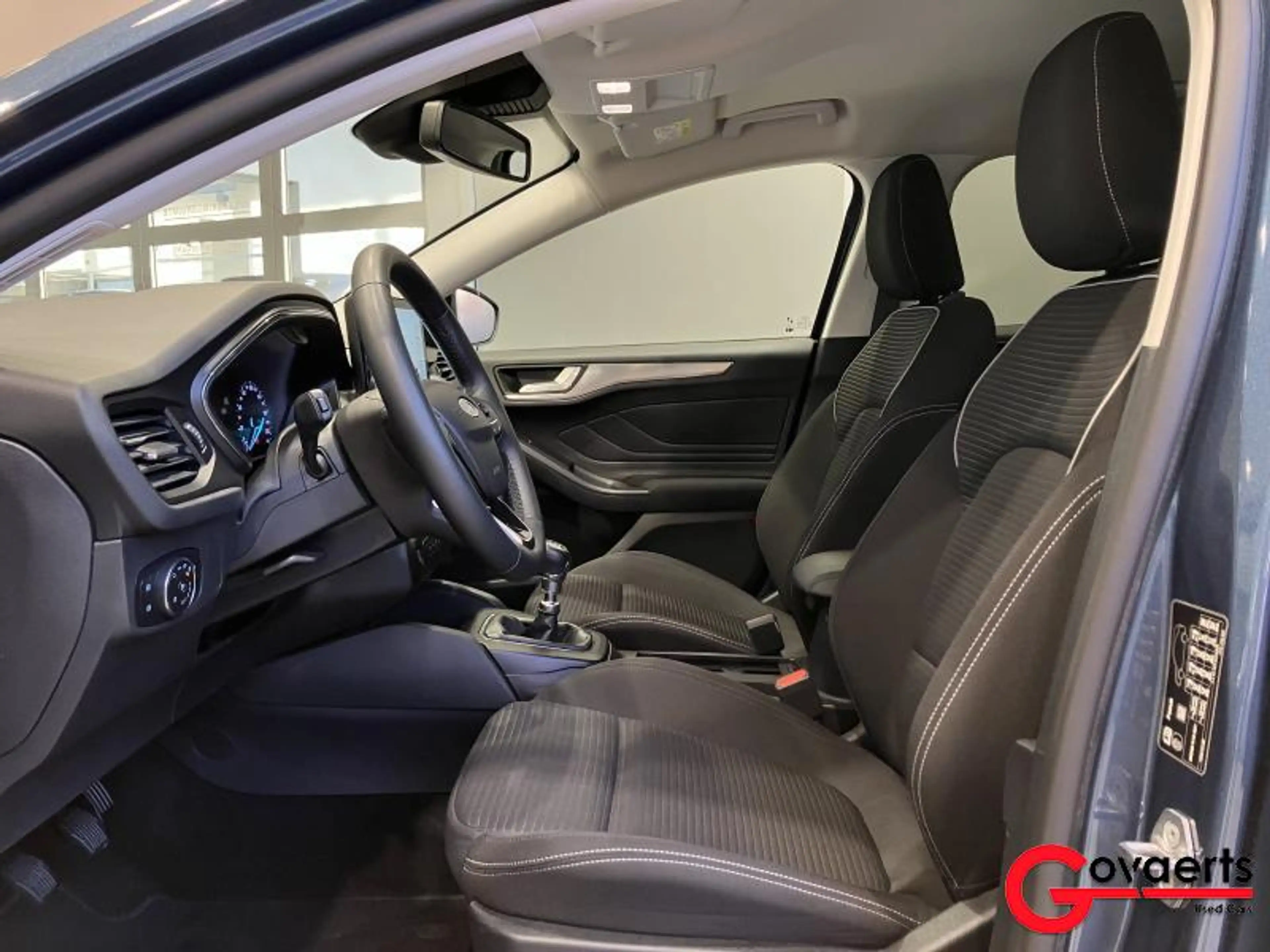Ford Focus 1.0 EcoBoost Clipper Titanium — photo 6