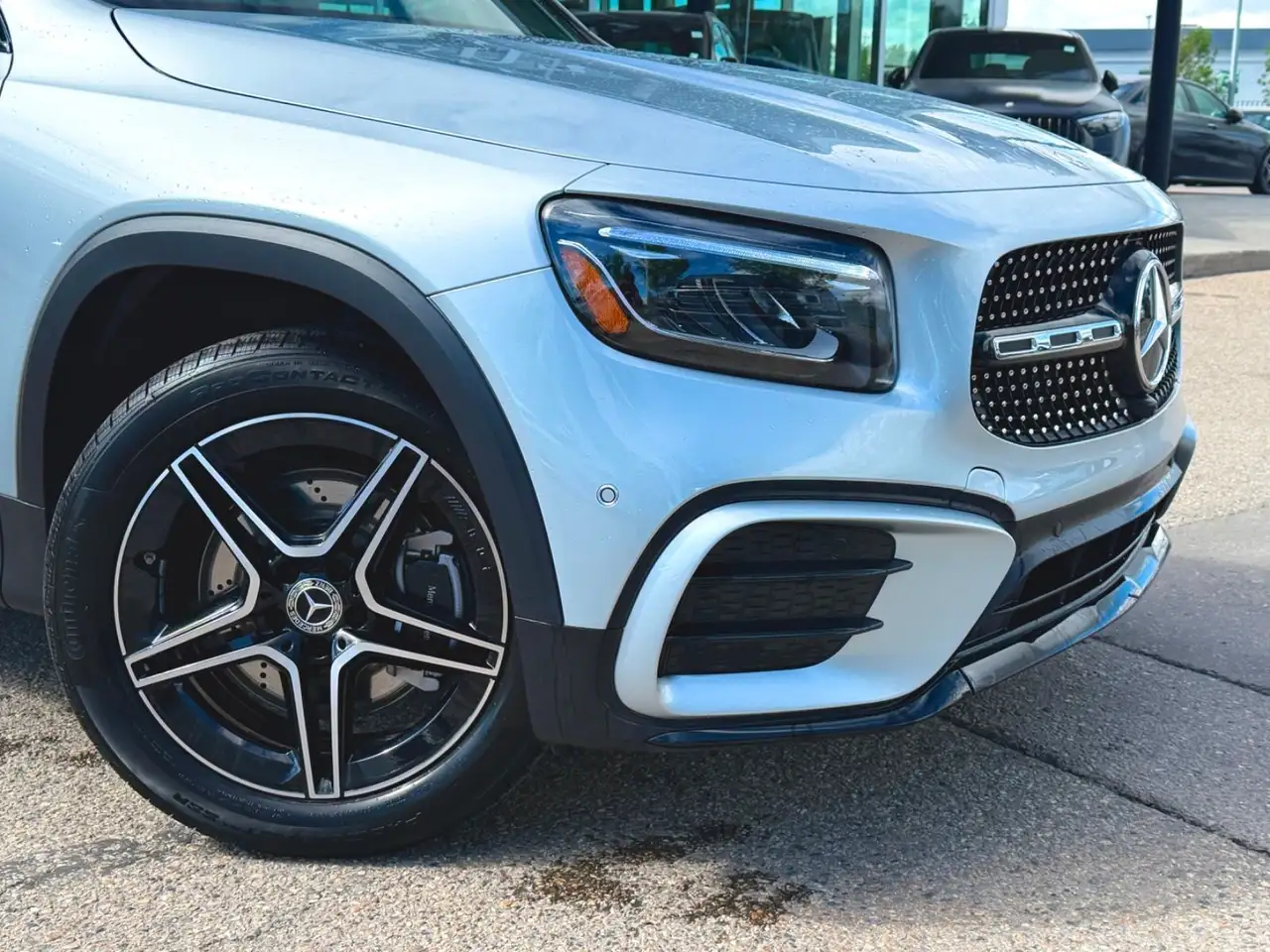 Mercedes-Benz GLB photo Mercedes-Benz GLB