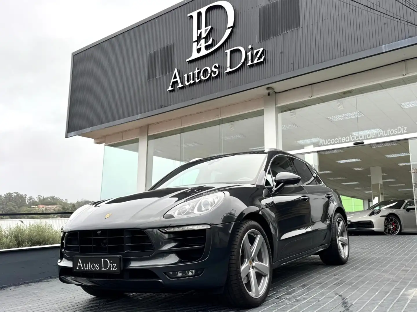 Porsche Macan Todoterreno Automático de 5 Puertas Gris - 1