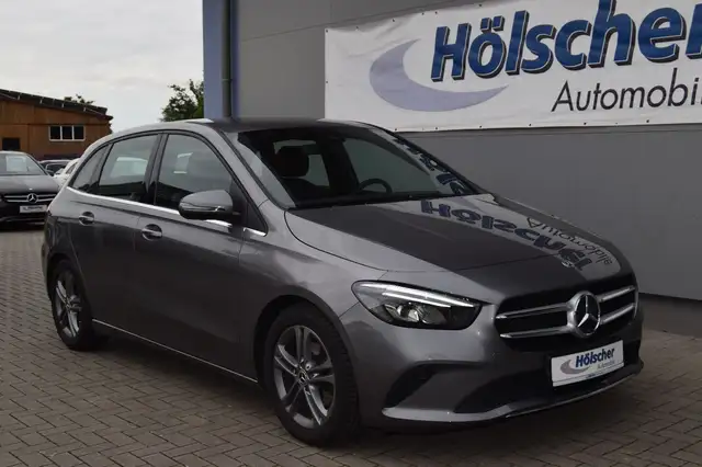 Mercedes-Benz B 180 !AUTOM!Leder,Navi,Kam,Sitzh,LED,Digitalam,,