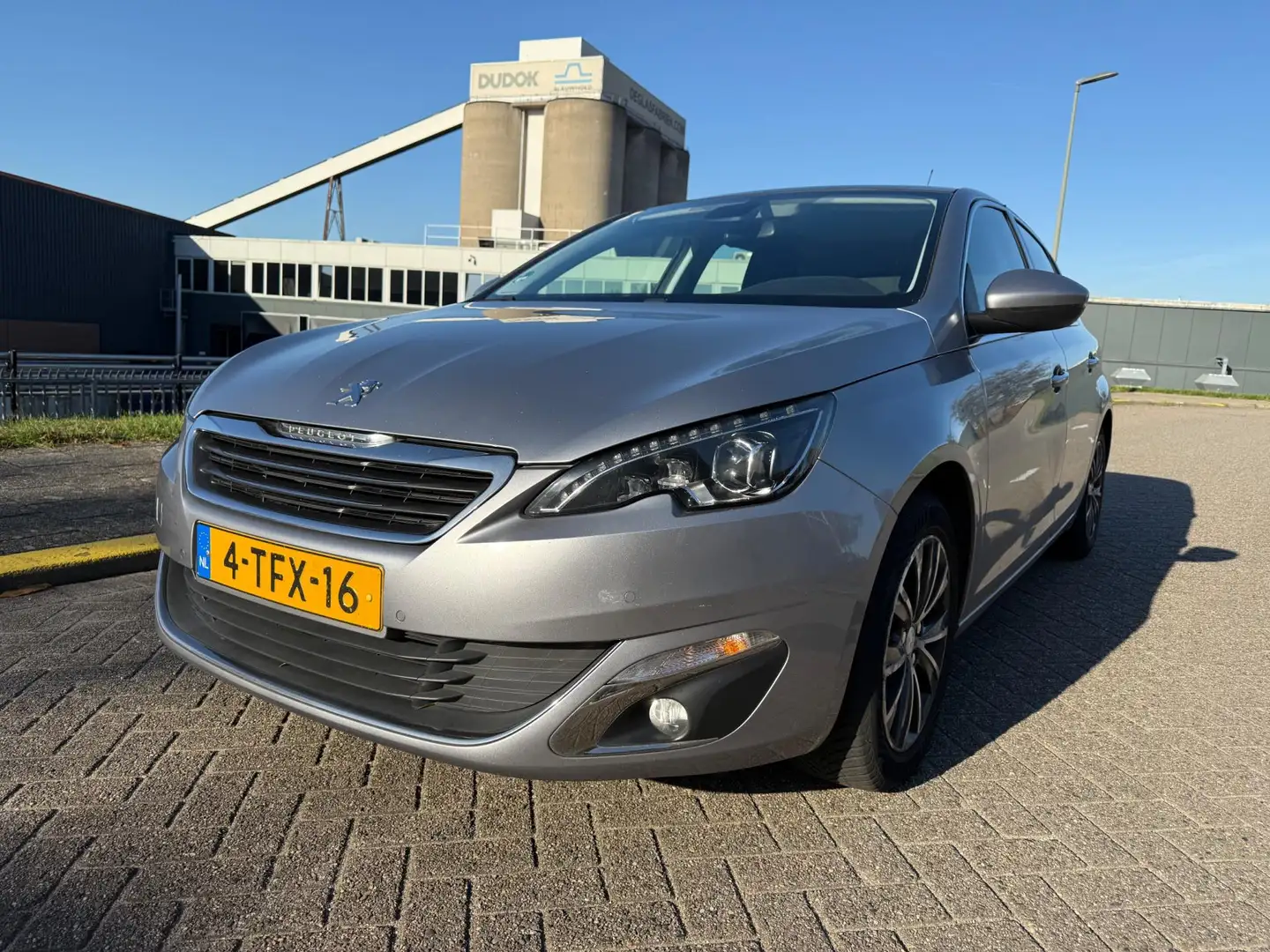 Peugeot 308 1.6 THP Première Grijs - 2