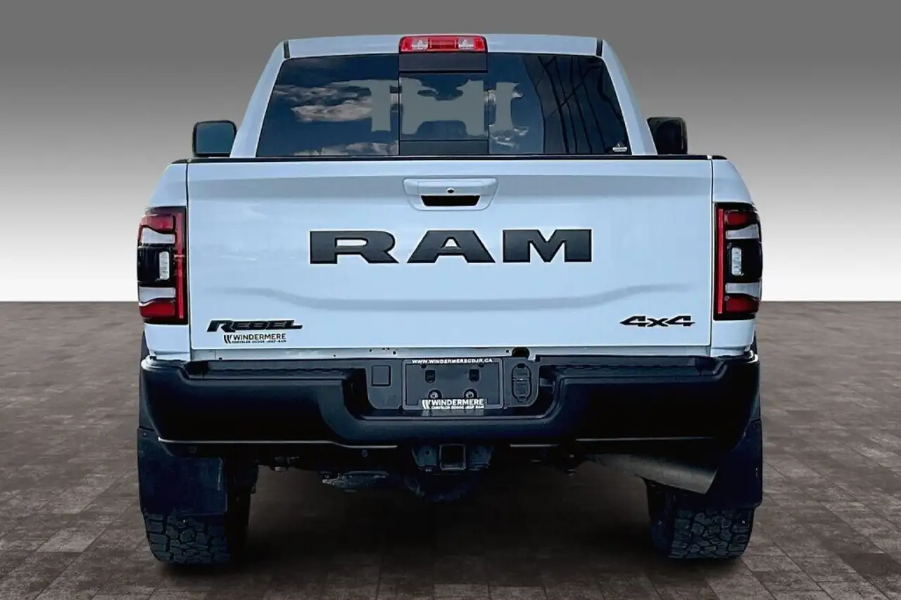 RAM 2500 снимка RAM 2500