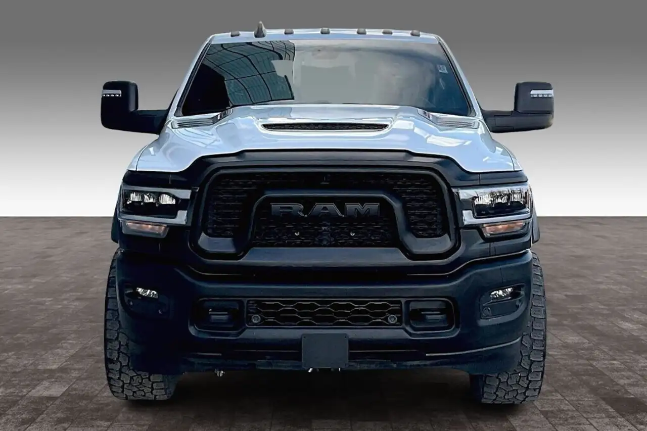 RAM 2500 снимка RAM 2500