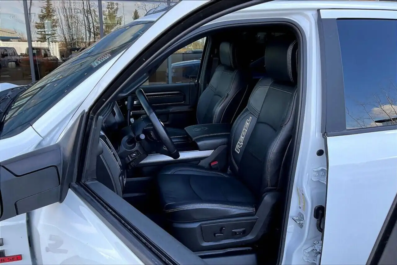 RAM 2500 снимка RAM 2500