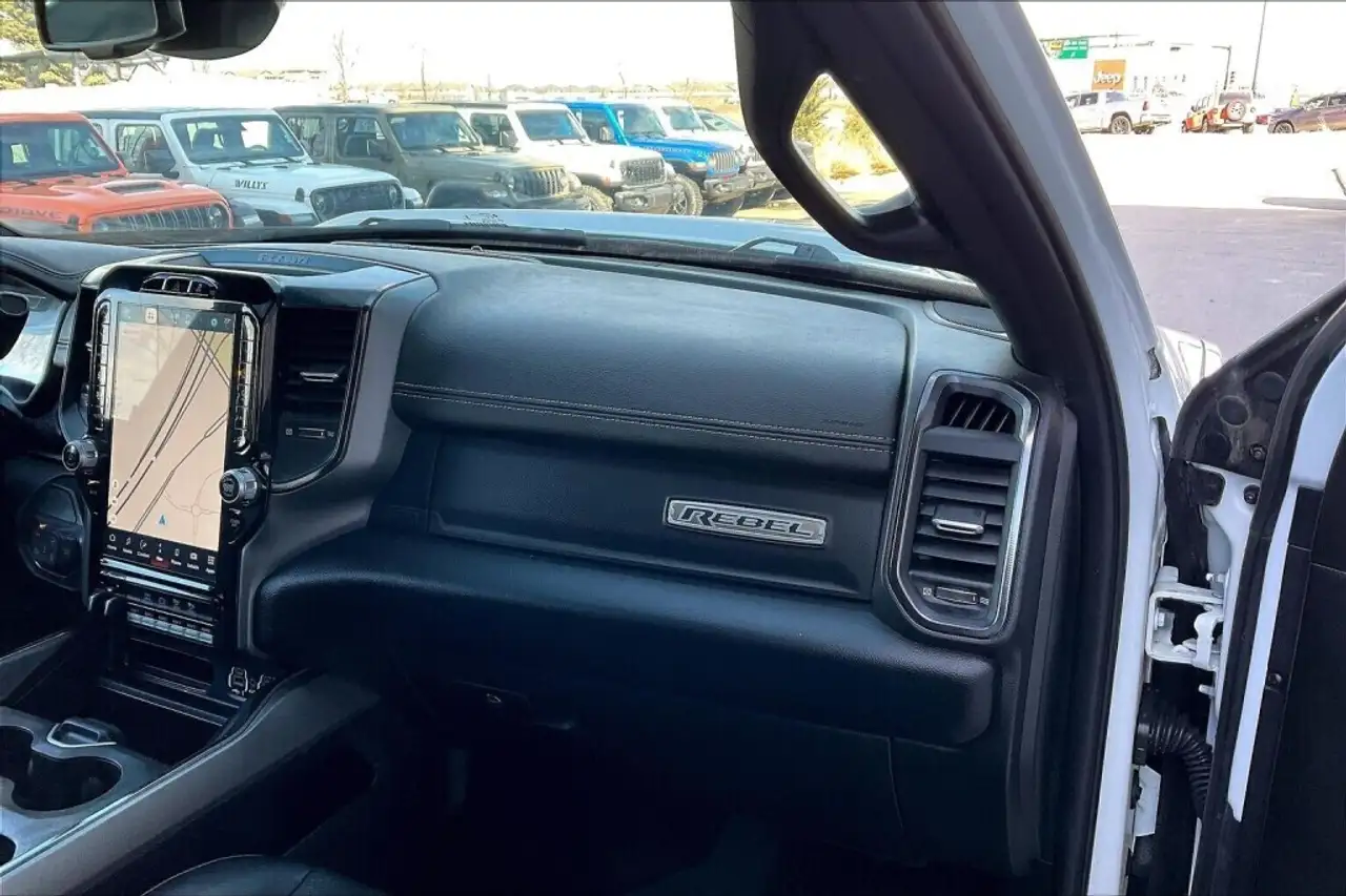 RAM 2500 снимка RAM 2500