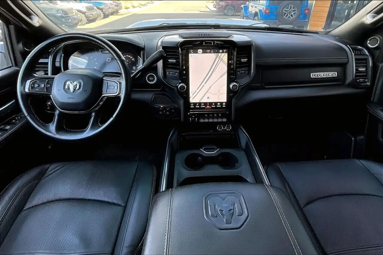 RAM 2500 снимка RAM 2500