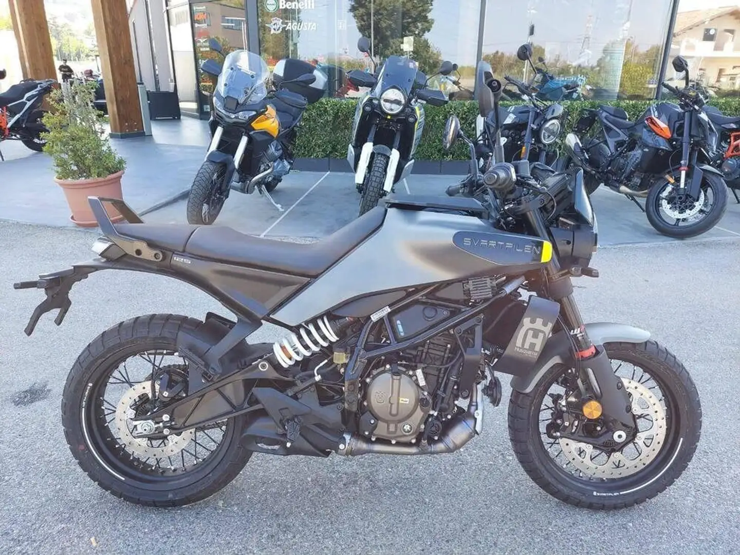 Husqvarna Svartpilen 125 - 2