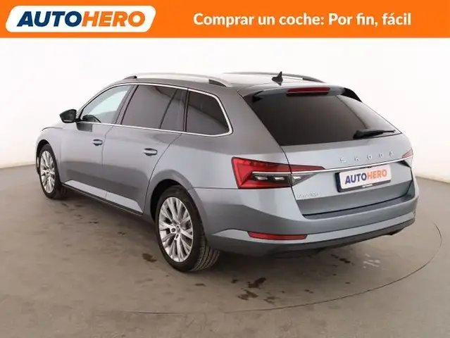 Skoda Superb view 4