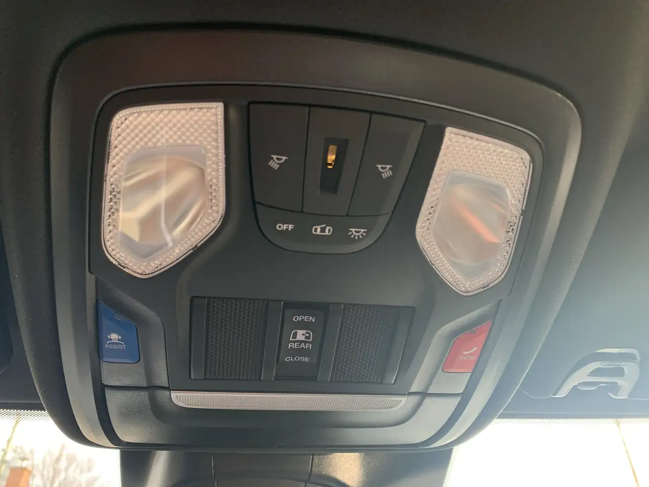 RAM 2500 снимка RAM 2500