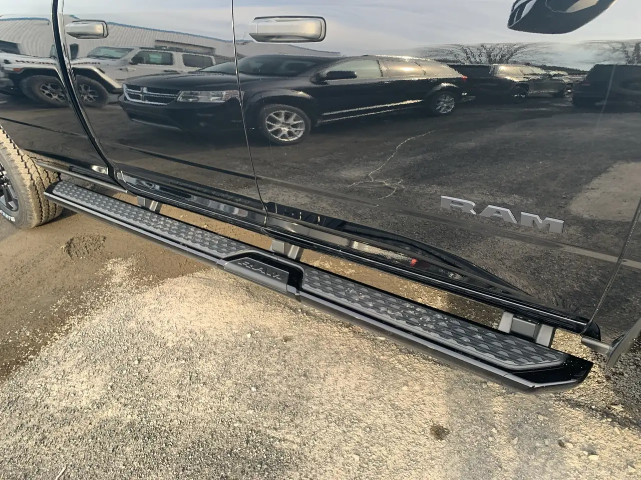 RAM 2500 снимка RAM 2500
