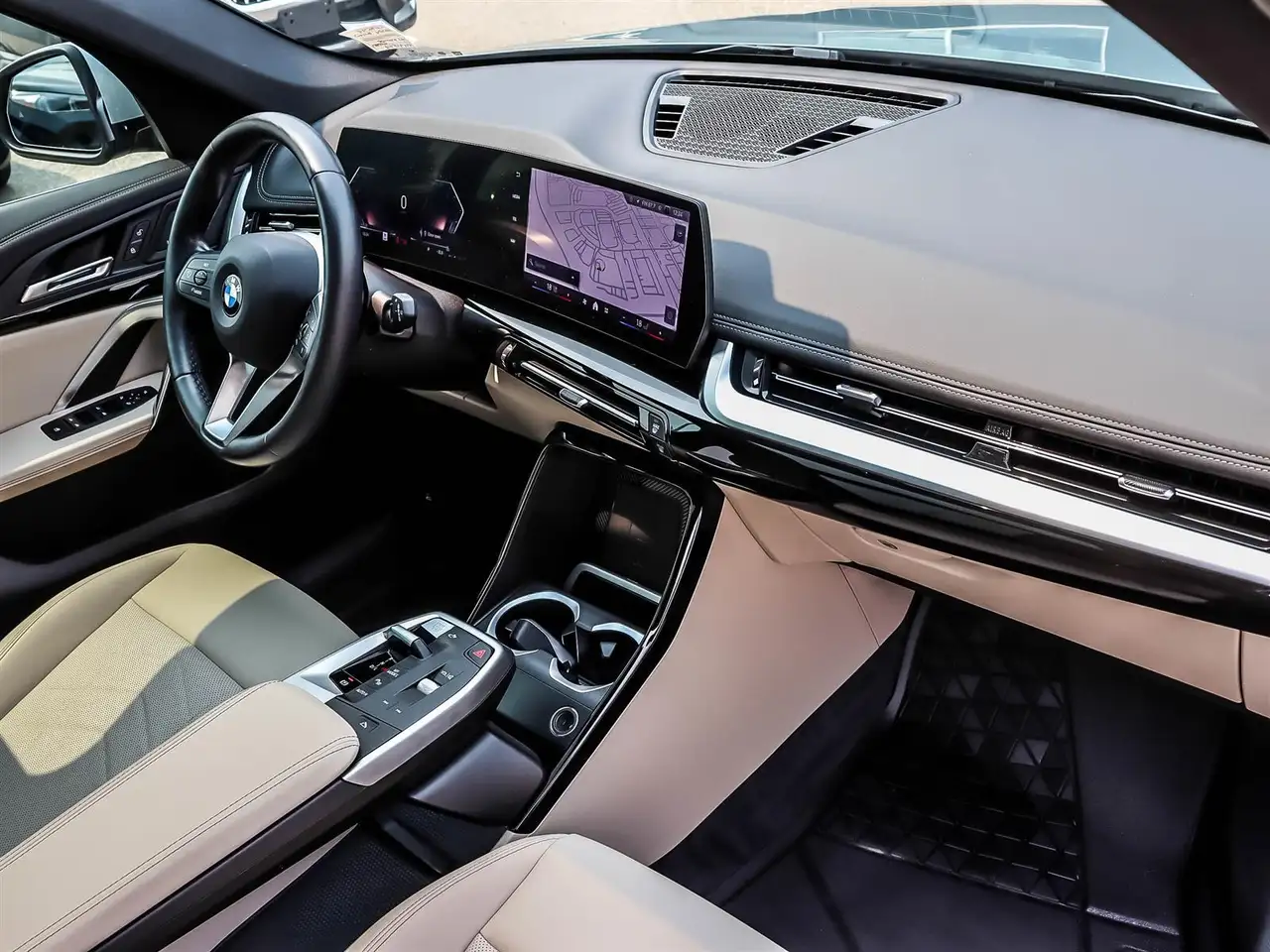 BMW X1 снимка BMW X1