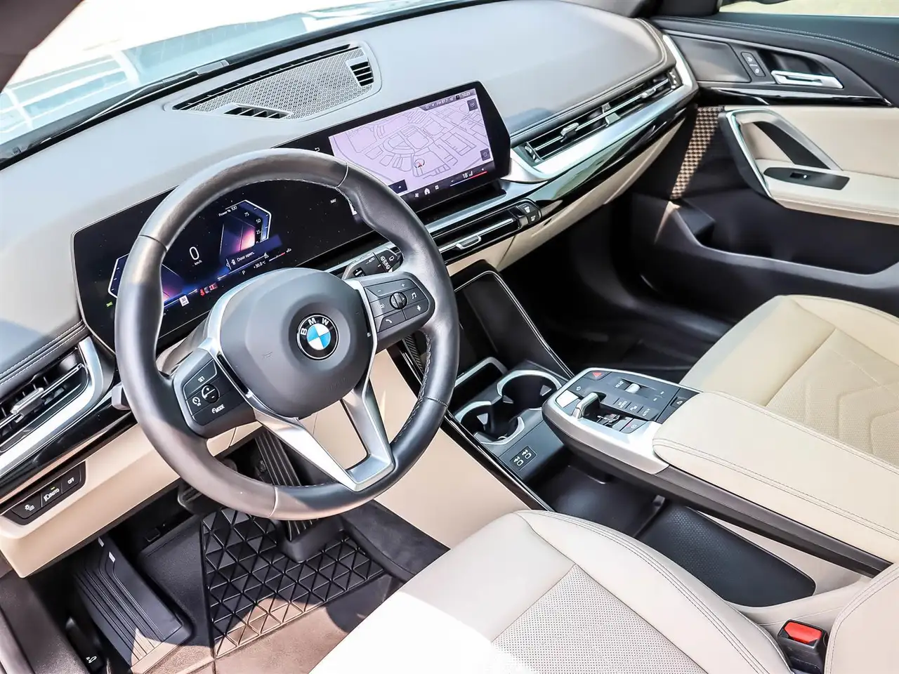 BMW X1 снимка BMW X1
