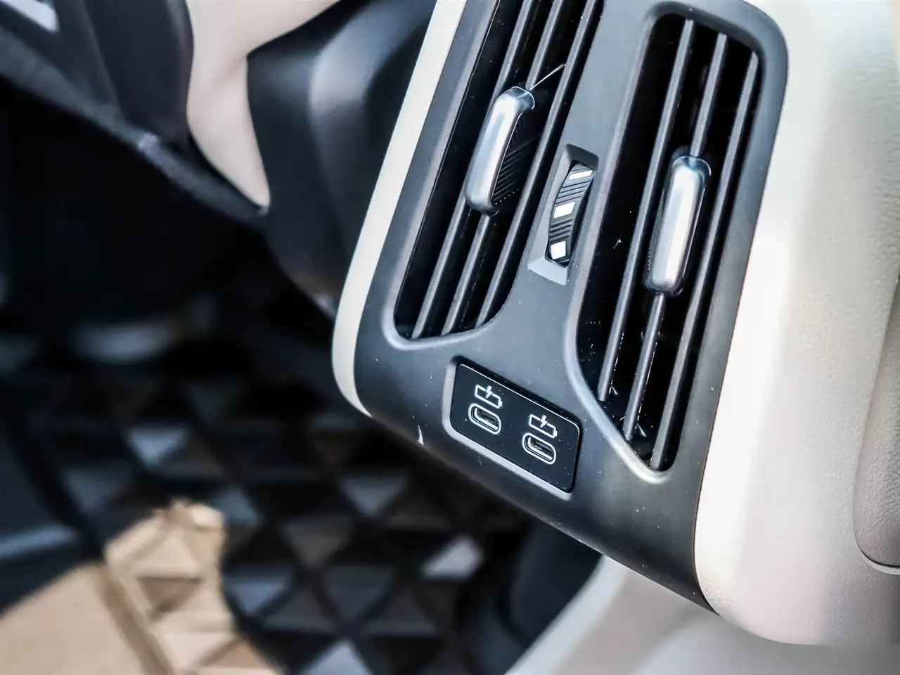 BMW X1 снимка BMW X1
