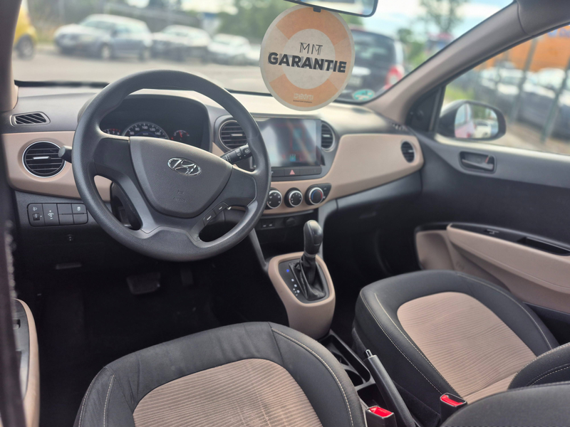 Hyundai i10 Classic 1 Hand Neu Inspektion Navi R. Camara — photo 4